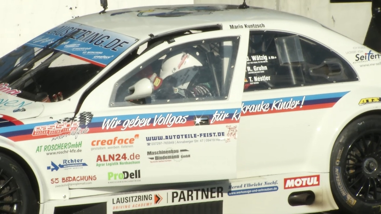 MEgional mit der vorerst letzten Fahrt von Nascar hilft auf dem Lausitzring MEgional mit der vorerst letzten Fahrt von Nascar hilft auf dem Lausitzring