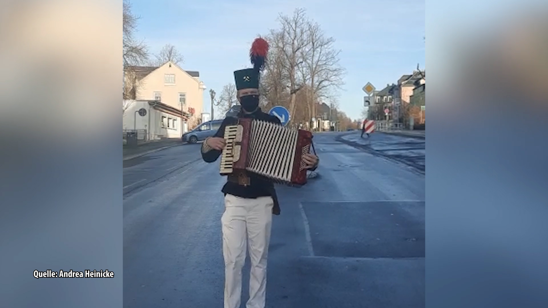 MEgional am 21. Dezember mit einem großen erzgebirgischen Bergaufzug MEgional am 21. Dezember mit einem großen erzgebirgischen Bergaufzug